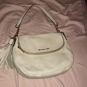 Cream colored shoulder bag + free wallet